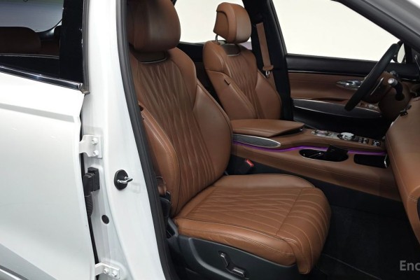 2021 Genesis GV70 с пробегом 46 152 км