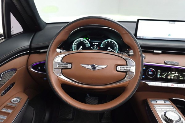 2021 Genesis GV70 с пробегом 46 152 км