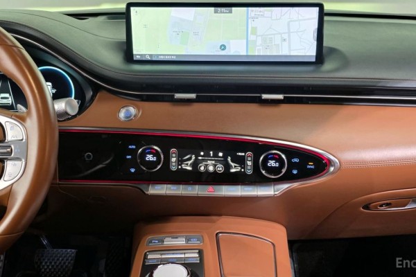 2021 Genesis GV70 с пробегом 99 240 км