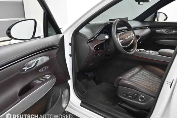 2021 Genesis GV70 с пробегом 44 738 км