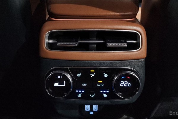 2021 Genesis GV70 с пробегом 40 465 км