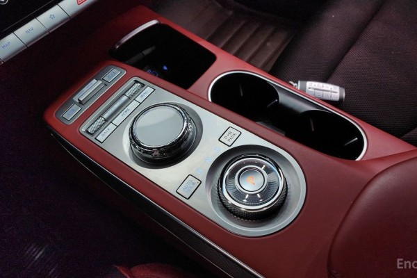 2021 Genesis GV70 с пробегом 65 144 км