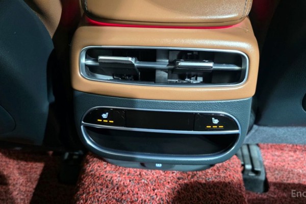 2021 Genesis GV70 с пробегом 99 240 км