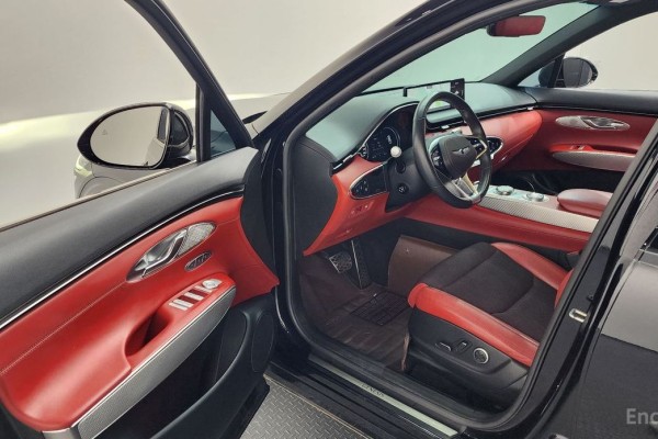 2021 Genesis GV70 с пробегом 65 144 км