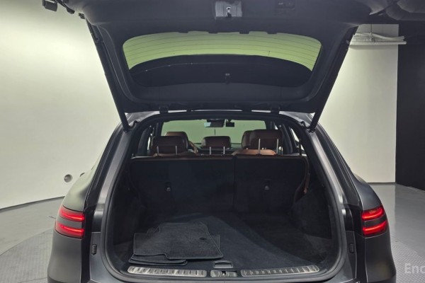 2021 Genesis GV70 с пробегом 99 240 км