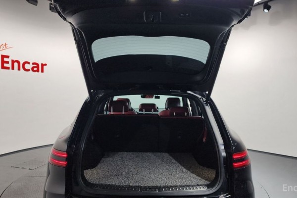 2021 Genesis GV70 с пробегом 65 144 км