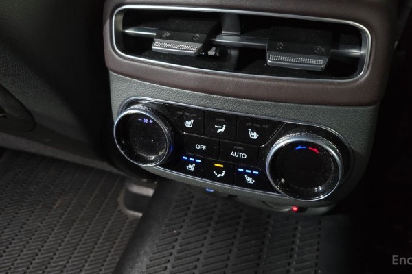 2021 Genesis GV70 с пробегом 117 650 км