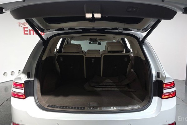 2022 Genesis GV80 с пробегом 130 686 км