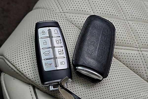 2021 Genesis GV80 с пробегом 75 008 км