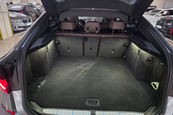 2023 BMW 6 серии с пробегом 48 728 км