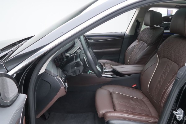 2021 BMW 6 серии с пробегом 52 733 км