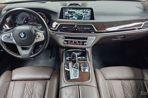 2017 BMW 7 серии с пробегом 118 872 км
