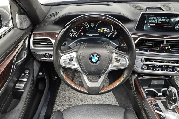2015 BMW 7 серии с пробегом 126 253 км