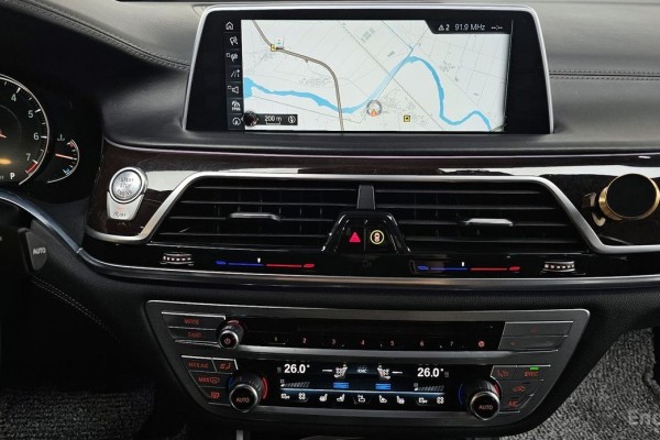 2015 BMW 7 серии с пробегом 126 253 км