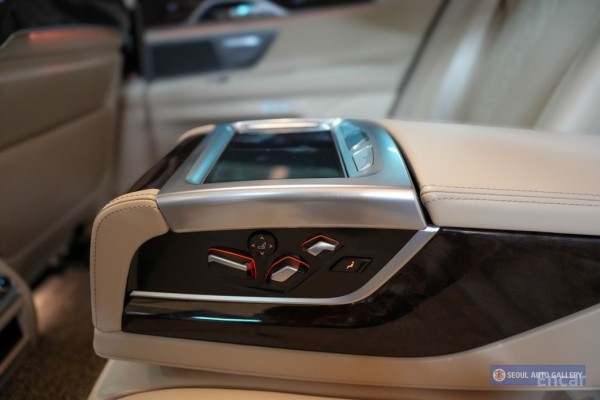 2016 BMW 7 серии с пробегом 124 044 км