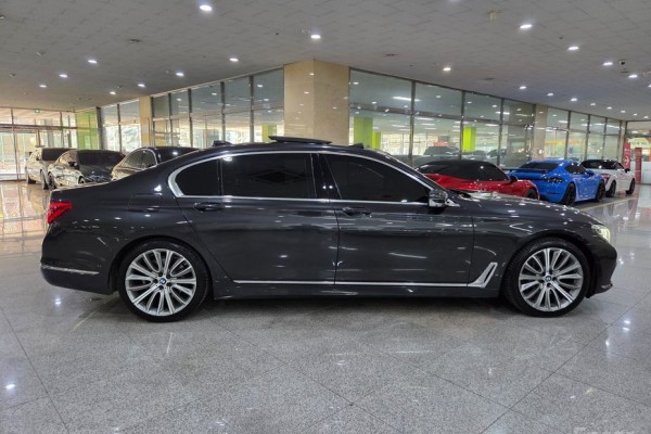 2016 BMW 7 серии с пробегом 143 797 км