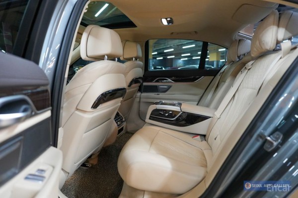 2016 BMW 7 серии с пробегом 124 044 км