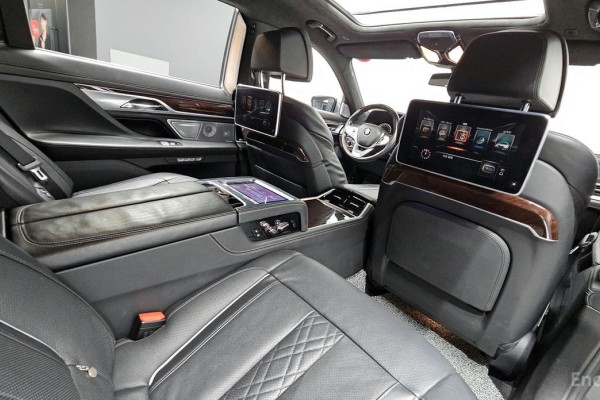 2015 BMW 7 серии с пробегом 126 253 км