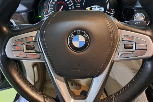 2015 BMW 7 серии с пробегом 120 000 км