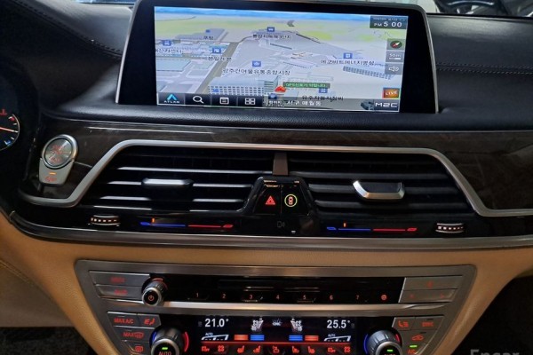 2015 BMW 7 серии с пробегом 120 000 км