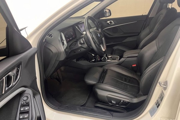 2022 BMW 1 серии с пробегом 82 775 км