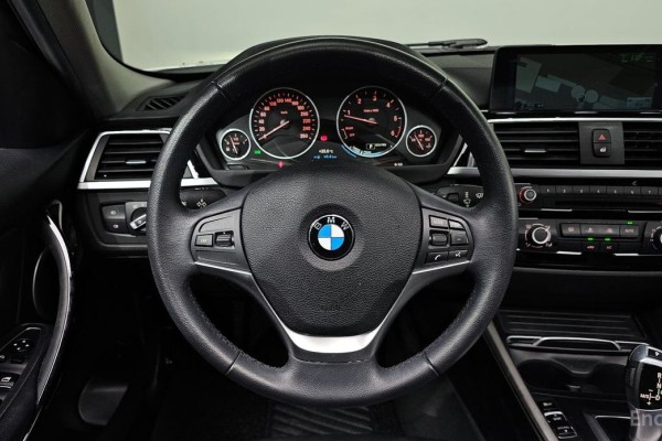 2015 BMW 3 серии с пробегом 100 493 км