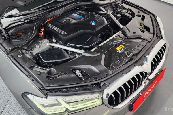 2020 BMW 5 серии с пробегом 84 341 км