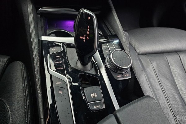 2020 BMW 5 серии с пробегом 136 069 км