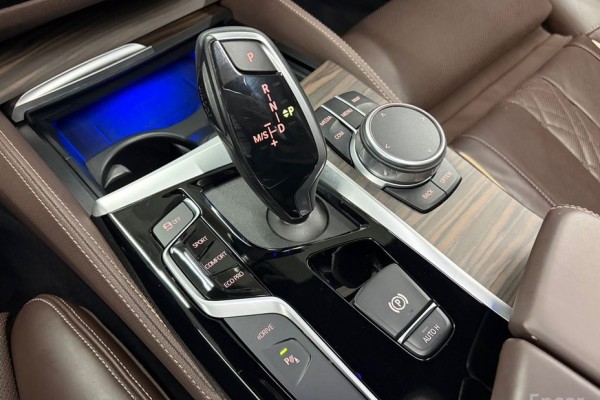 2020 BMW 5 серии с пробегом 63 650 км