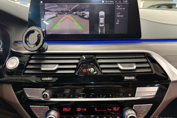 2020 BMW 5 серии с пробегом 63 650 км