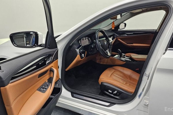 2018 BMW 5 серии с пробегом 54 714 км