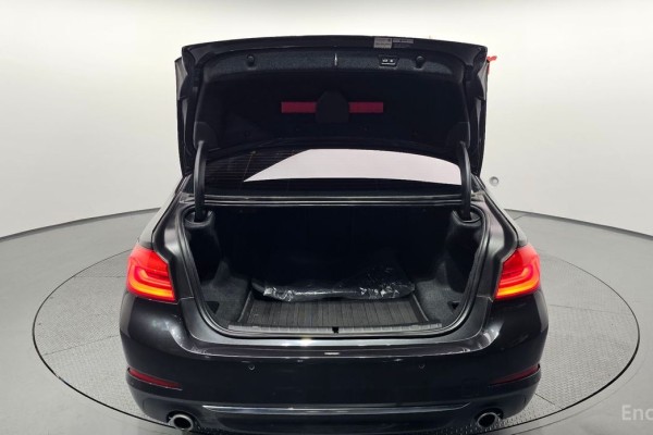 2018 BMW 5 серии с пробегом 132 909 км