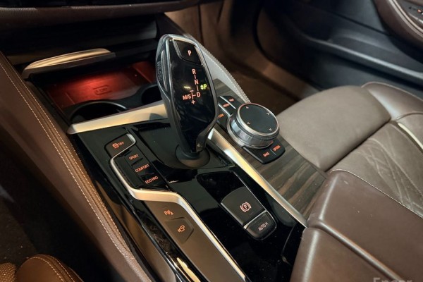 2018 BMW 5 серии с пробегом 130 088 км