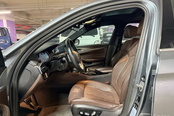 2018 BMW 5 серии с пробегом 130 088 км