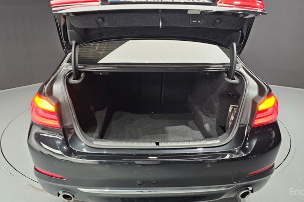 2020 BMW 5 серии с пробегом 106 062 км