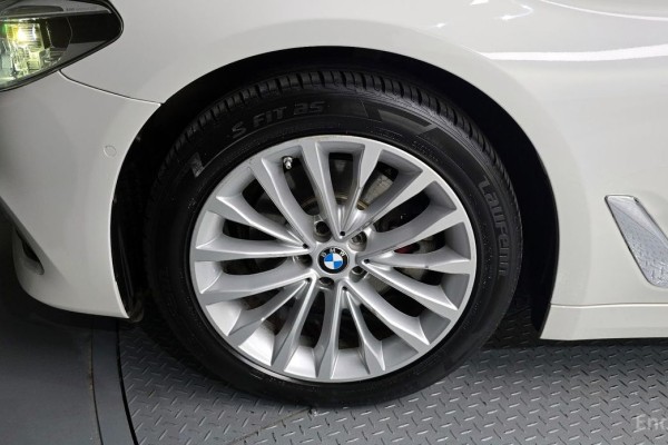 2020 BMW 5 серии с пробегом 132 047 км