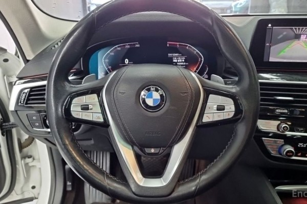 2019 BMW 5 серии с пробегом 123 400 км