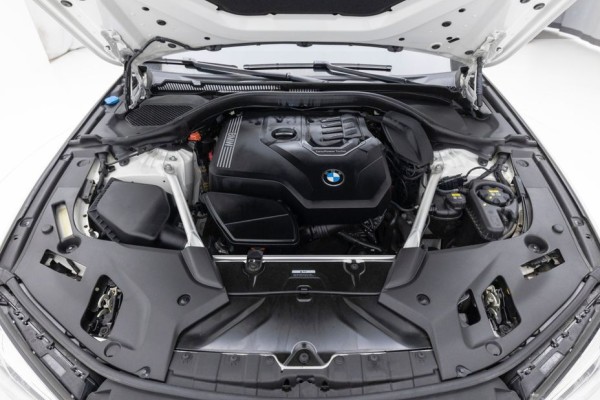 2021 BMW 5 серии с пробегом 48 034 км