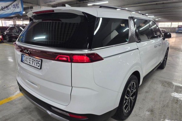 2022 Kia Carnival с пробегом 69 600 км