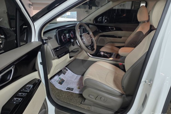 2022 Kia Carnival с пробегом 69 600 км