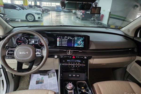2022 Kia Carnival с пробегом 69 600 км
