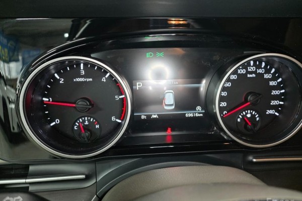 2022 Kia Carnival с пробегом 69 600 км