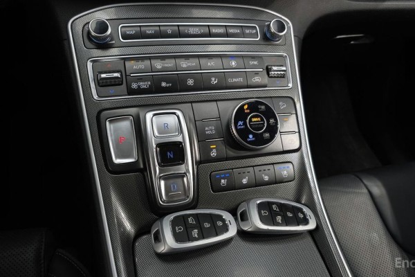 2022 Hyundai Santa Fe с пробегом 67 351 км