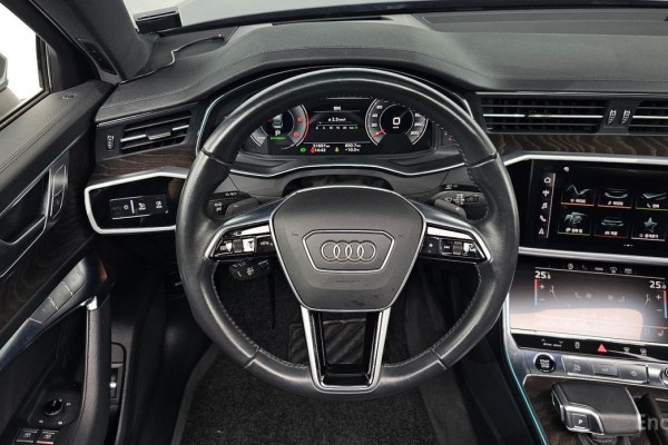 2021 Audi A6 с пробегом 51 697 км