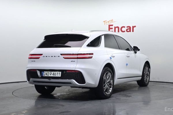 2021 Genesis GV70 с пробегом 35 348 км