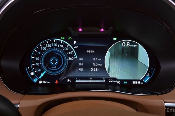 2021 Genesis GV70 с пробегом 35 348 км