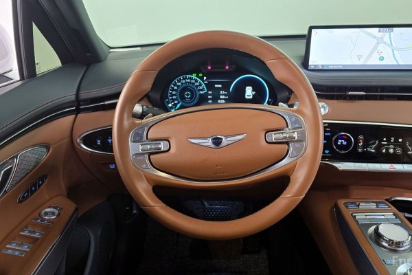 2021 Genesis GV70 с пробегом 35 348 км