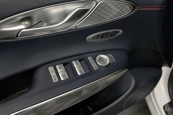 2021 Genesis GV70 с пробегом 85 340 км