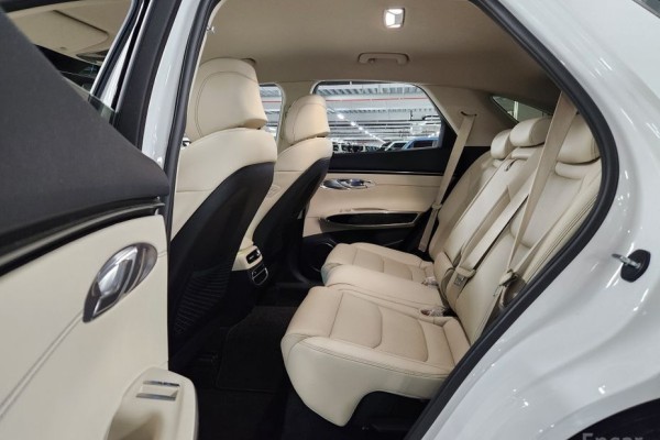 2021 Genesis GV70 с пробегом 49 052 км