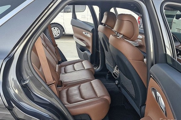 2021 Genesis GV70 с пробегом 59 131 км